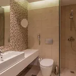 Tigaki Beach Hotel 4* Тигаки