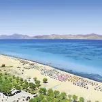 Отель Tigaki Beach Hotel 4*