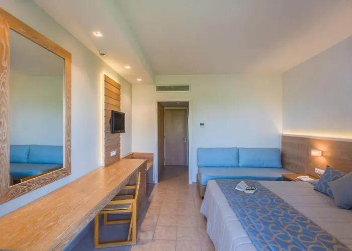 Tigaki Beach Hotel Otel 4*