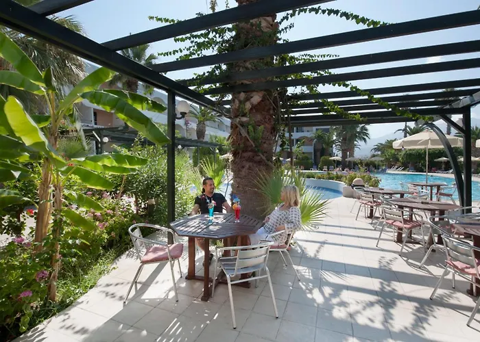 Otel Tigaki Beach Hotel