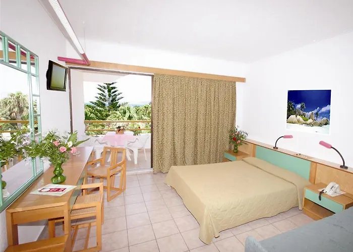 Tigaki Beach Hotel Otel