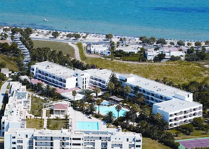 Tigaki Beach Hotel 4* Tigaki