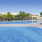 Tigaki Beach Hotel ホテル Tigaki