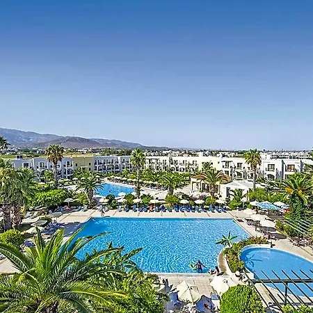 Tigaki Beach Hotel