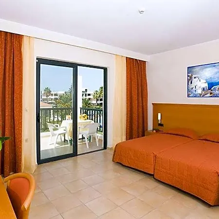 Отель Tigaki Beach Hotel