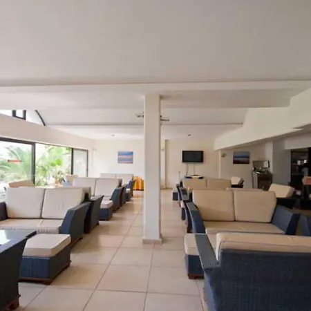 ホテル Tigaki Beach Hotel 4*