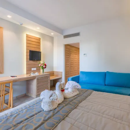 Tigaki Beach Hotel 4*