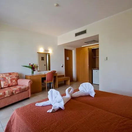 Отель Tigaki Beach Hotel 4*