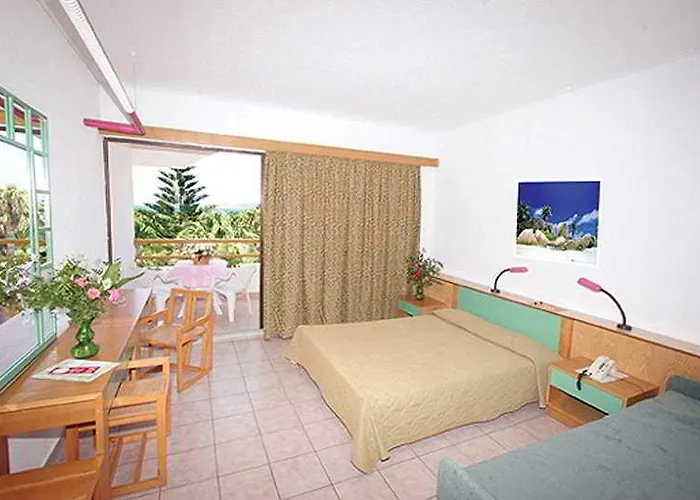 ホテル Tigaki Beach Hotel 4*
