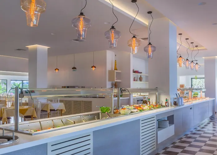 Tigaki Beach Hotel ホテル